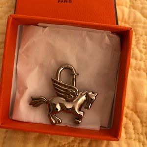Hermes 1993 Palladium Pegasus Cadena charm